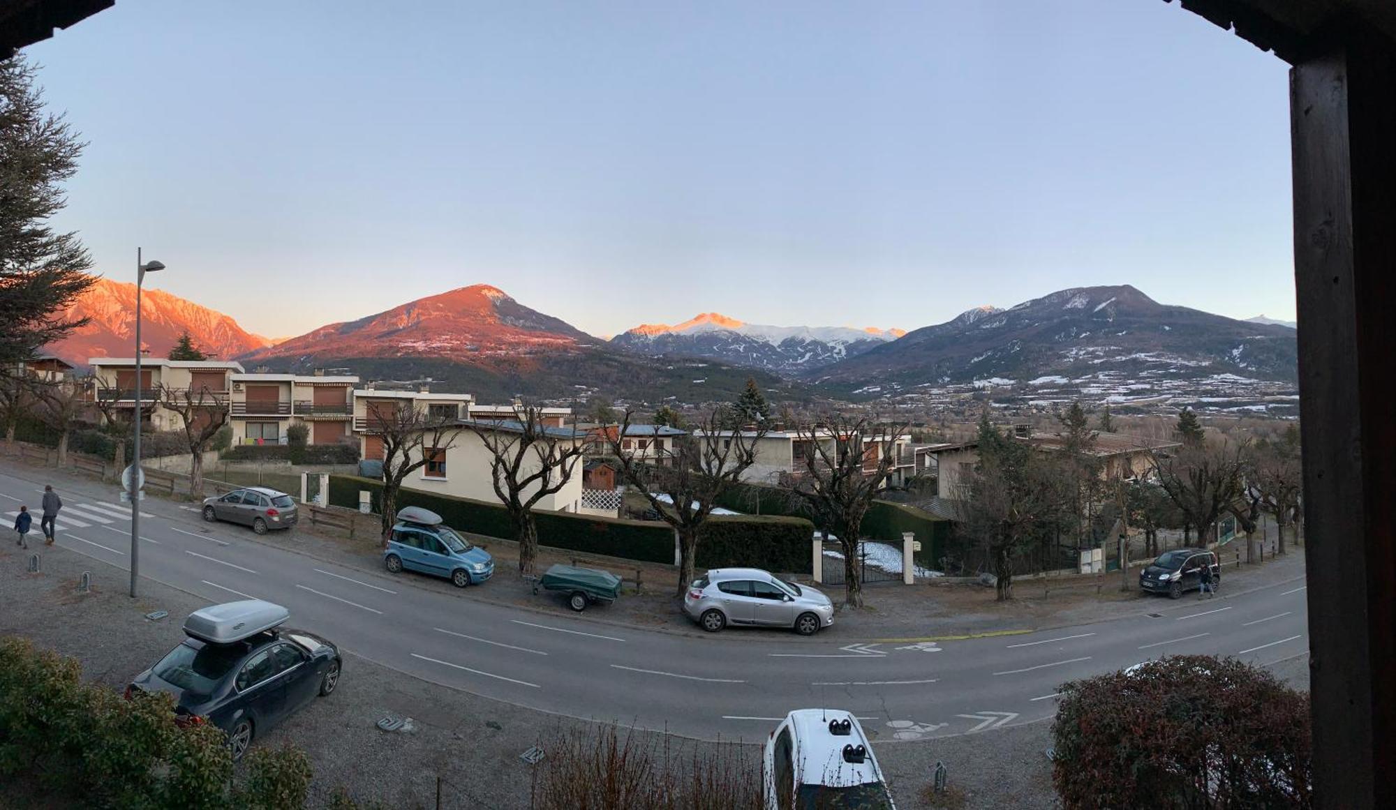 Appartement Agreable A Deux Pas Du Plan D'Eau Embrun Eksteriør billede